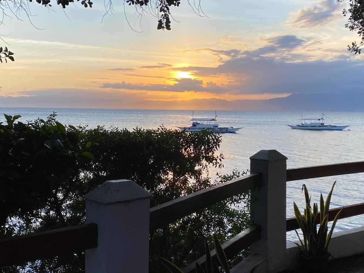 Pescador View - Beach Resort & Restaurant Moalboal Exterior photo