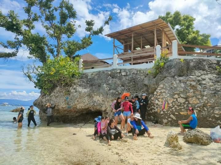 Pescador View - Beach Resort & Restaurant Moalboal Exterior photo